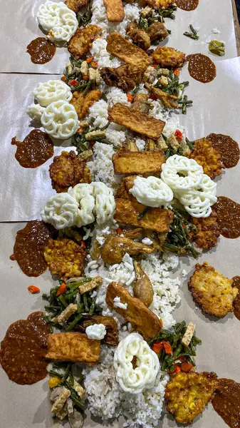 Typisk Indonesisk Maträtt Nasi Liwet Liwetan Verksamhet Där Man Äter — Stockfoto