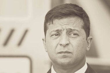 POLTAVA, UKRAINE - 1 Eylül 2020: Ukrayna Volodymyr Zelensky resmi ziyaretinde halka sesleniyor