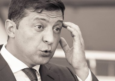 POLTAVA, UKRAINE - 1 Eylül 2020: Ukrayna Volodymyr Zelensky resmi ziyaretinde halka sesleniyor