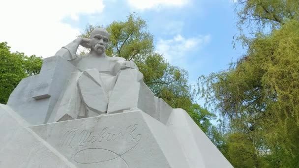 Monument Ukrainian Poet Taras Shevchenko Poltava — Stok video