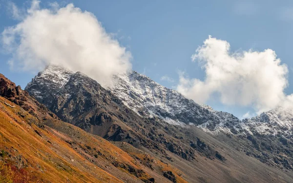 Vale Montanha Mística Cartaz Outono Das Montanhas Altai Cenário Outono — Fotografia de Stock