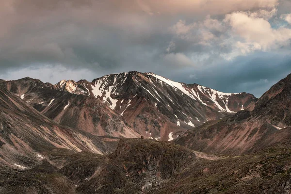 Colorful Landscape High Black Mountain Snow Sharp Rocks Evening Cloudy — Stock Fotó