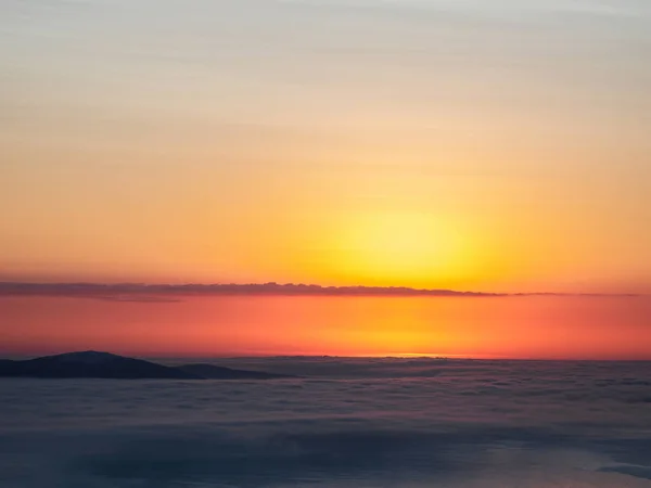 Mjukt Fokus Vacker Arktisk Solnedgång Natursköna Färgglada Himmel Gryningen Flygfoto — Stockfoto