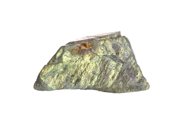 白色背景的天然粗绿色拉布拉多石 长石矿物群 — 图库照片