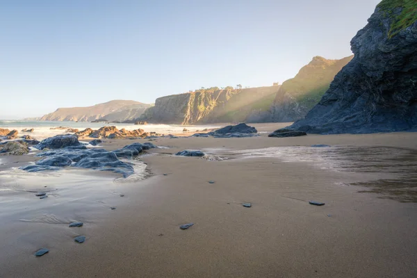 Sol Uma Manhã Inverno Começa Iluminar Praia Picon Costa Espasante — Fotografia de Stock