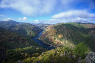 Ribeira Sacra 'nın kalbinin görüntüsü Matacas' ın Galiçya 'daki bakış açısından