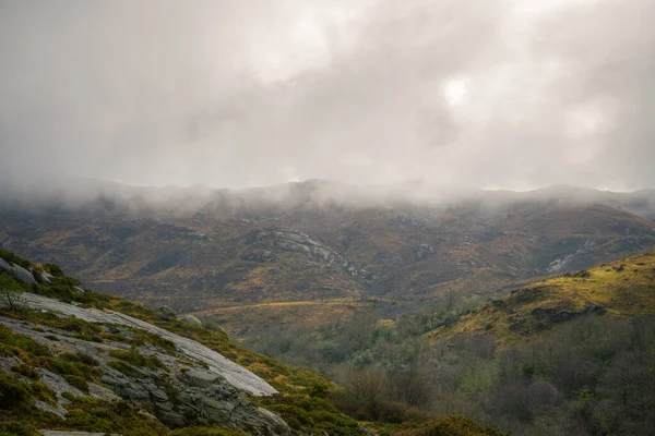 Nuvens Baixas Sobre Colinas Vales Xistral Mountain Range Abadin Lugo — Fotografia de Stock