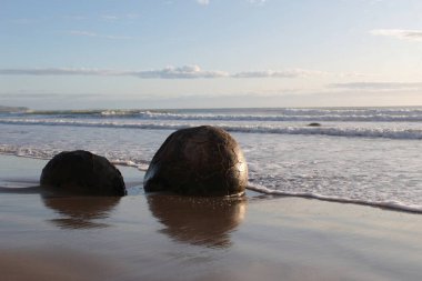 Deniz kıyısının güzel manzarası