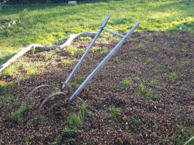 Antika çekme makinesi tekerleği.