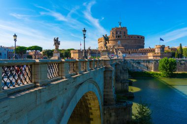 ROME, ITALY - Ağustos 2019: Bir yaz günü şehir.