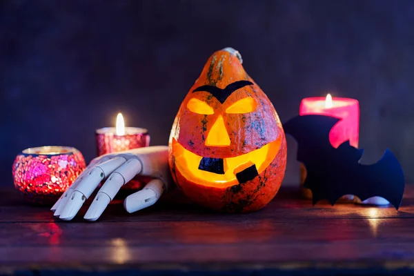 Halloween Kürbis Mit Brennenden Kerzen Auf Dunklem Hintergrund Halloween Kürbis — Stockfoto