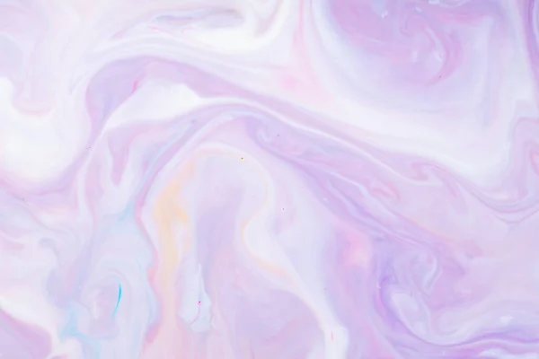流畅的艺术多彩的背景 时髦的粉色背景 液体上有抽象的污迹 在液体表面混合油漆 — 图库照片