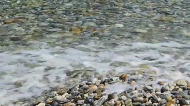 Sea Water Waves Polishing Pebbles Stones Coastline Pebble Beaches Clear — Vídeo de Stock