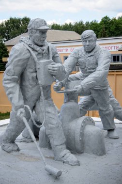 Çernobil 'in ilk tasfiye memurlarının anısına bir anıt, itfaiyeciler. Çernobil Yasak Bölge, Ukrayna. Yüksek kalite fotoğraf