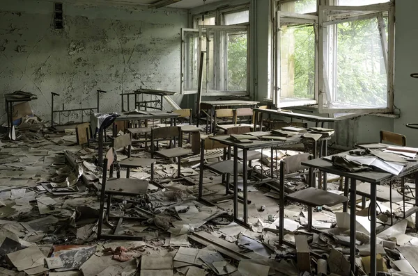 Prypiat Sala Aula Com Livros Deitados Chão Zona Exclusão Chernobyl — Fotografia de Stock