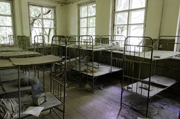 Barnens Sovsal Prypiat Skolan Tjernobyl Uteslutningszon Ukraina Högkvalitativt Foto — Stockfoto