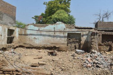 Pakistan 'daki sel felaketi ve farklı STK' lar tarafından başlatılan yardım çalışmaları