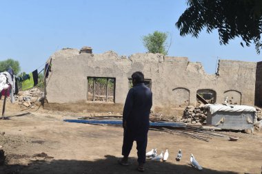 Pakistan 'daki sel felaketi ve farklı STK' lar tarafından başlatılan yardım çalışmaları