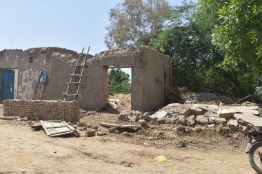 Yıkıcı seller Pakistan 'ın kırsal bölgelerindeki tüm alanları ve tarımı tahrip etti. 