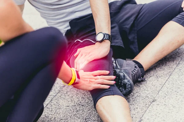 Atleta Deportivo Personas Lesión Rodilla Por Flexión Fuerza Torsión Durante —  Fotos de Stock