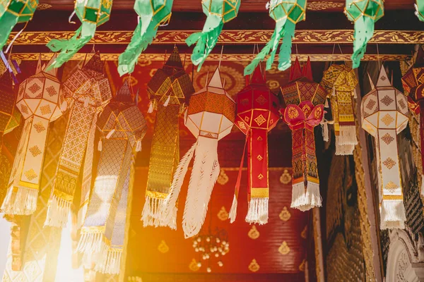 Güzel Asılı Kağıt Lamba Kuzey Tayland Lanna Tapınağında Geleneksel Sanat — Stok fotoğraf