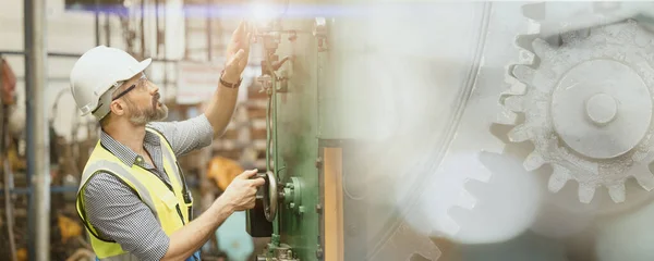 Ingeniero Trabajador Que Trabaja Industria Pesada Personal Masculino Con Mantenimiento —  Fotos de Stock