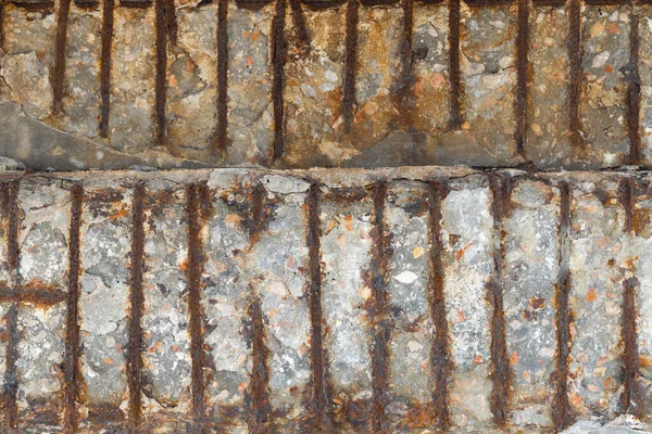 Çatlamış Beton Iskele Çelik Takviye Yapısı Aşınmış Paslanmış — Stok fotoğraf