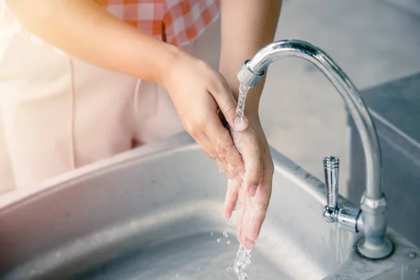 Personas Limpieza Manos Para Higiene Personal Cuidado Salud Protección Covid — Foto de Stock