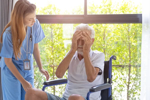 Elderly Senior Man Sick Sad Cry Mental Problem Nurse Support — Foto de Stock