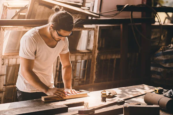 Professional Carpenter Man Authentic Handcraft Wood Worker Joiner Furniture Builder — Stockfoto