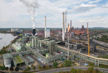 2003 yılından beri ThyssenKrupp tarafından işletilen Duisburg 'daki Schwelgern kokain fabrikası, dünyanın en büyük türlerinden biridir. Yılda 2.5 milyon ton kokain üretiyor. Toplam inşaat maliyetleri yaklaşıyordu. 800 milyon euro..