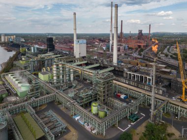 2003 yılından beri ThyssenKrupp tarafından işletilen Duisburg 'daki Schwelgern kokain fabrikası, dünyanın en büyük türlerinden biridir. Yılda 2.5 milyon ton kokain üretiyor. Toplam inşaat maliyetleri yaklaşıyordu. 800 milyon euro..