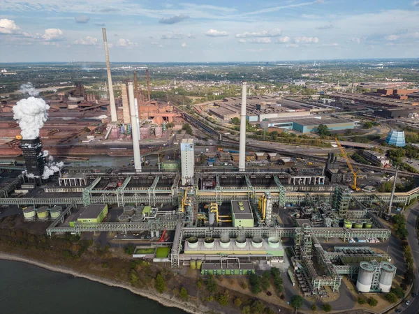 2003 yılından beri ThyssenKrupp tarafından işletilen Duisburg 'daki Schwelgern kokain fabrikası, dünyanın en büyük türlerinden biridir. Yılda 2.5 milyon ton kokain üretiyor. Toplam inşaat maliyetleri yaklaşıyordu. 800 milyon euro..