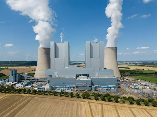 德国北莱茵 威斯特法伦州的褐煤发电厂Neurath的空中视图 这两个机组由Rwe能源公司运营 每个机组的装机容量为1100兆瓦 — 图库照片