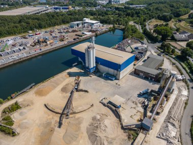 Kuzey Ren-Vestfalya 'da beton fabrikası