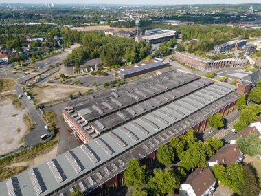 Century Hall (Jahrhunderthalle), Bochum şehrinde bir etkinlik salonu. Salon 1902 yılında inşa edildi ve daha sonra bitişik bir çelik fabrikası için bir patlama salonu olarak yeniden kullanıldı. Yapı Endüstriyel Miras Yolu 'nun bir parçası..