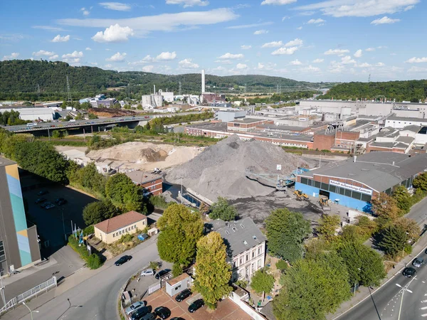 Metal Recycling and Residual Waste Treatment Plant in the city ofHagen. It specializes in metal processing, disposal and recycling of residual materials (construction and demolition waste), e.g. ceramics, tiles and bricks.