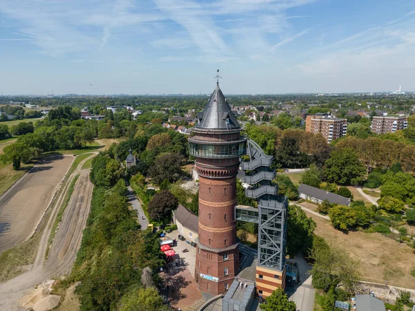 Kova Su Müzesi Kuzey Ren Westphalia 'nın Mlheim şehrinde yer almaktadır. Sanayi Mirası Yolu 'nun (Almanca: Route der Industriekultur) bir parçasıdır ve Ruhr bölgesindeki sanayi mirasıyla ilgili turistik merkezleri birbirine bağlar..