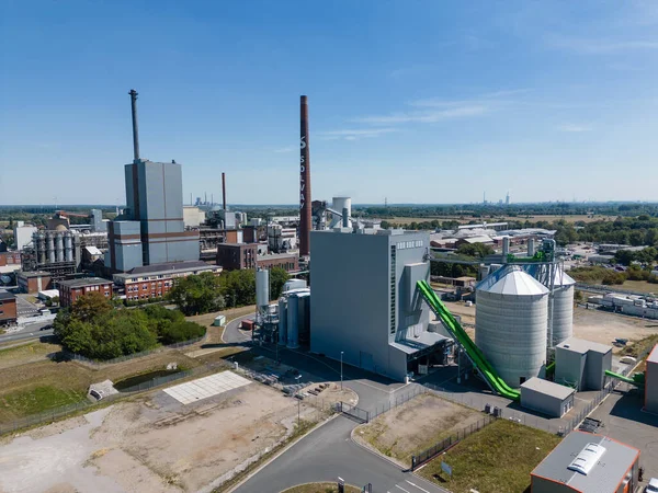 Chemical Plant of Solvay, Rheinberg. The plant produces soda and sodium bicarbonate. Products are used in the manufacturing of glass, solar modules, detergents, flue gas purification and for cleaning exhaust gases on cruise ships.