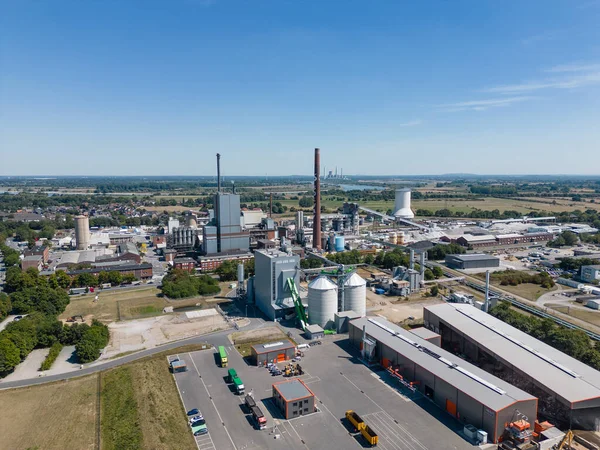 Chemical Plant of Solvay, Rheinberg. The plant produces soda and sodium bicarbonate. Products are used in the manufacturing of glass, solar modules, detergents, flue gas purification and for cleaning exhaust gases on cruise ships.