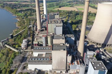 Devre dışı bırakılmış Kömür Ateşli Enerji Santrali, Voerde. Elektrik santrali Mart 2017 'nin sonuna kadar kapatıldı. Dört ünitenin toplam kurulu kapasitesi 2.234 megawatt 'tı..