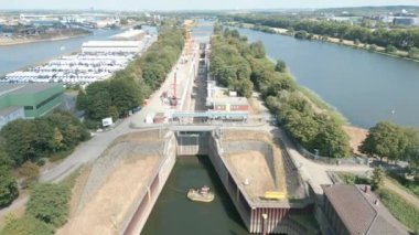 Ruhr nehrinde yeni bir kilit inşaatı, Kuzey Ren-Vestfalya