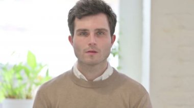 İnsanın Portresi Parmak İşareti Yok, İnkar 