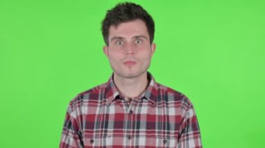 Şok Olan Genç Adamın Portresi, Yeşil Krom Ekran 