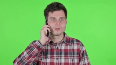 Smartphone 'da Öfkeli Genç Adam' ın Portresi, Yeşil Krom Ekran 