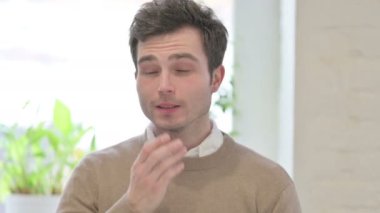 Uykucu Adam Esneme Portresi