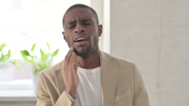 Hasta Afrikalı Diş Ağrısı Olan Adamın Portresi