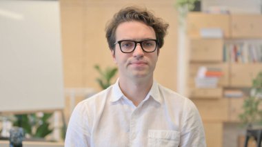 İnkar Eden Genç Adam 'ın Portresi