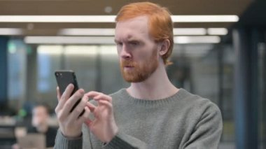 Akıllı Telefon 'da Kaybolan Genç Adam' ın Portresi