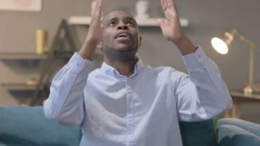 Umut Dolu Afrikalı Adam 'ın Portresi